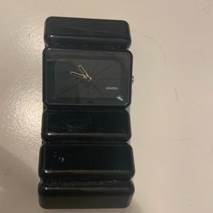 Black Nixon bracelet watch
